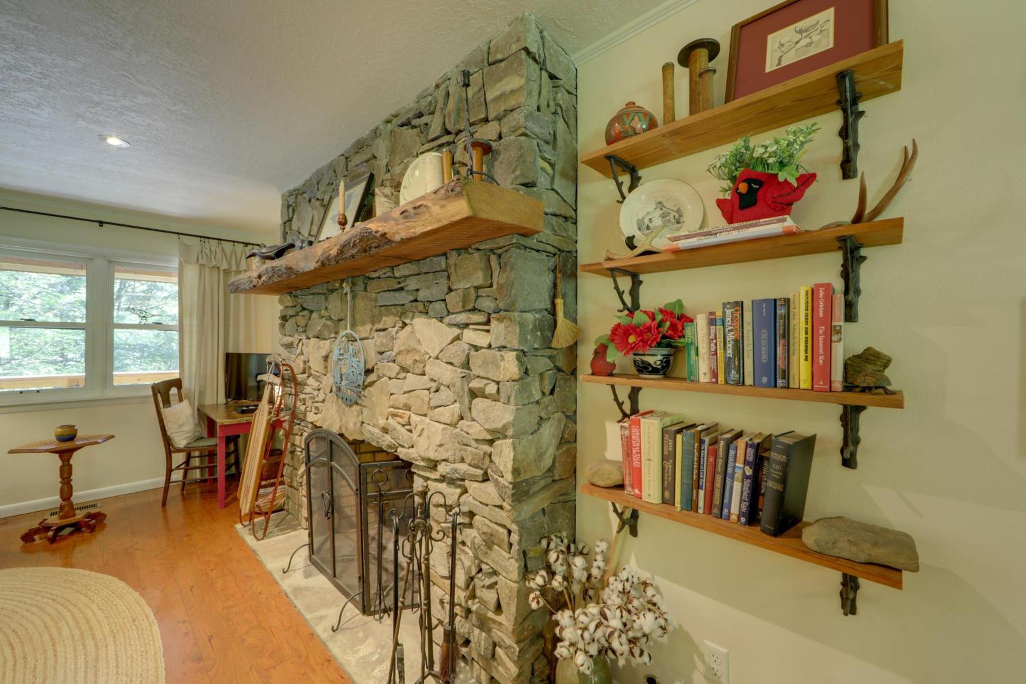 North Carolina Cabin - Hot Tub, Near Coopers Creek Bryson City Bagian luar foto