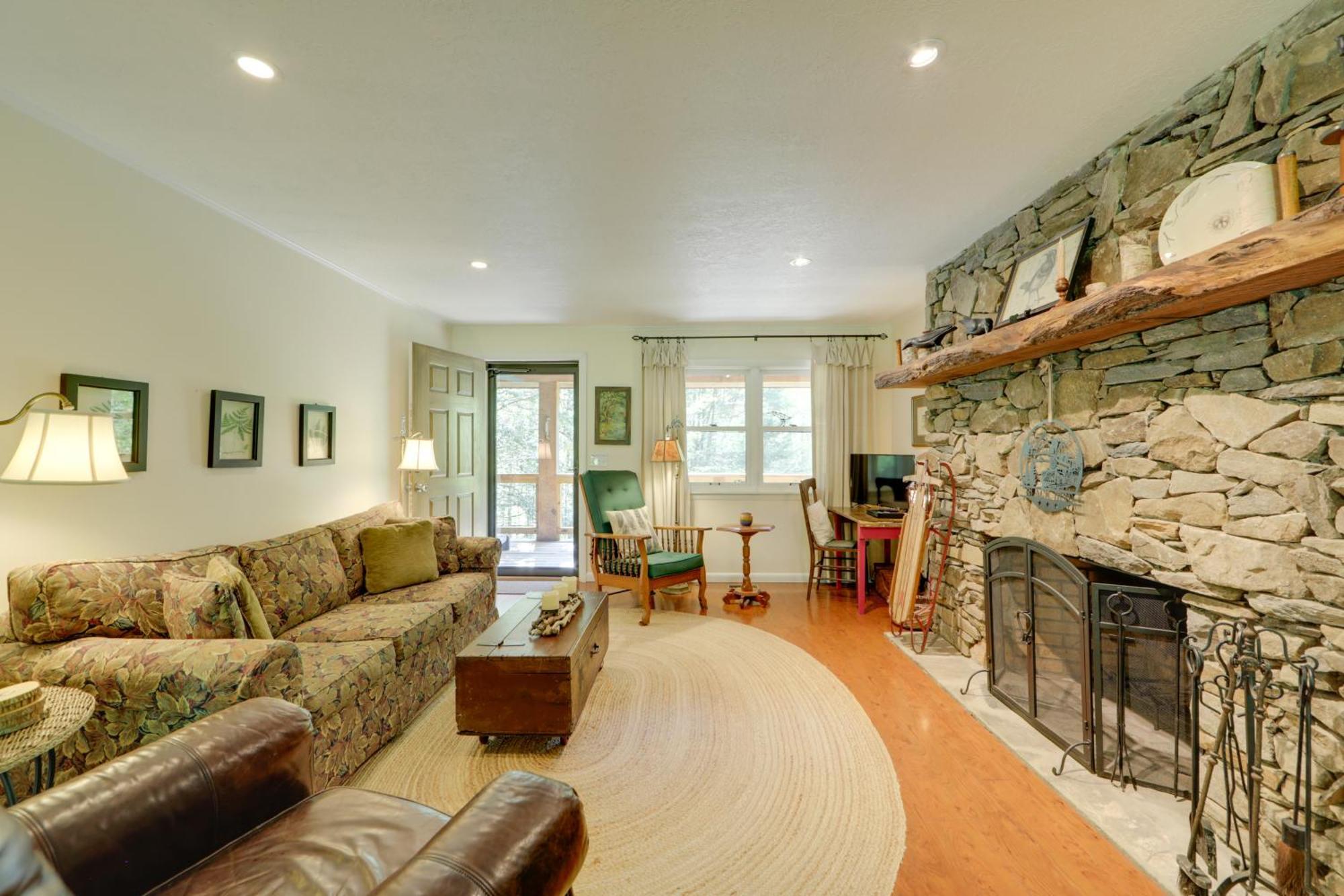North Carolina Cabin - Hot Tub, Near Coopers Creek Bryson City Bagian luar foto