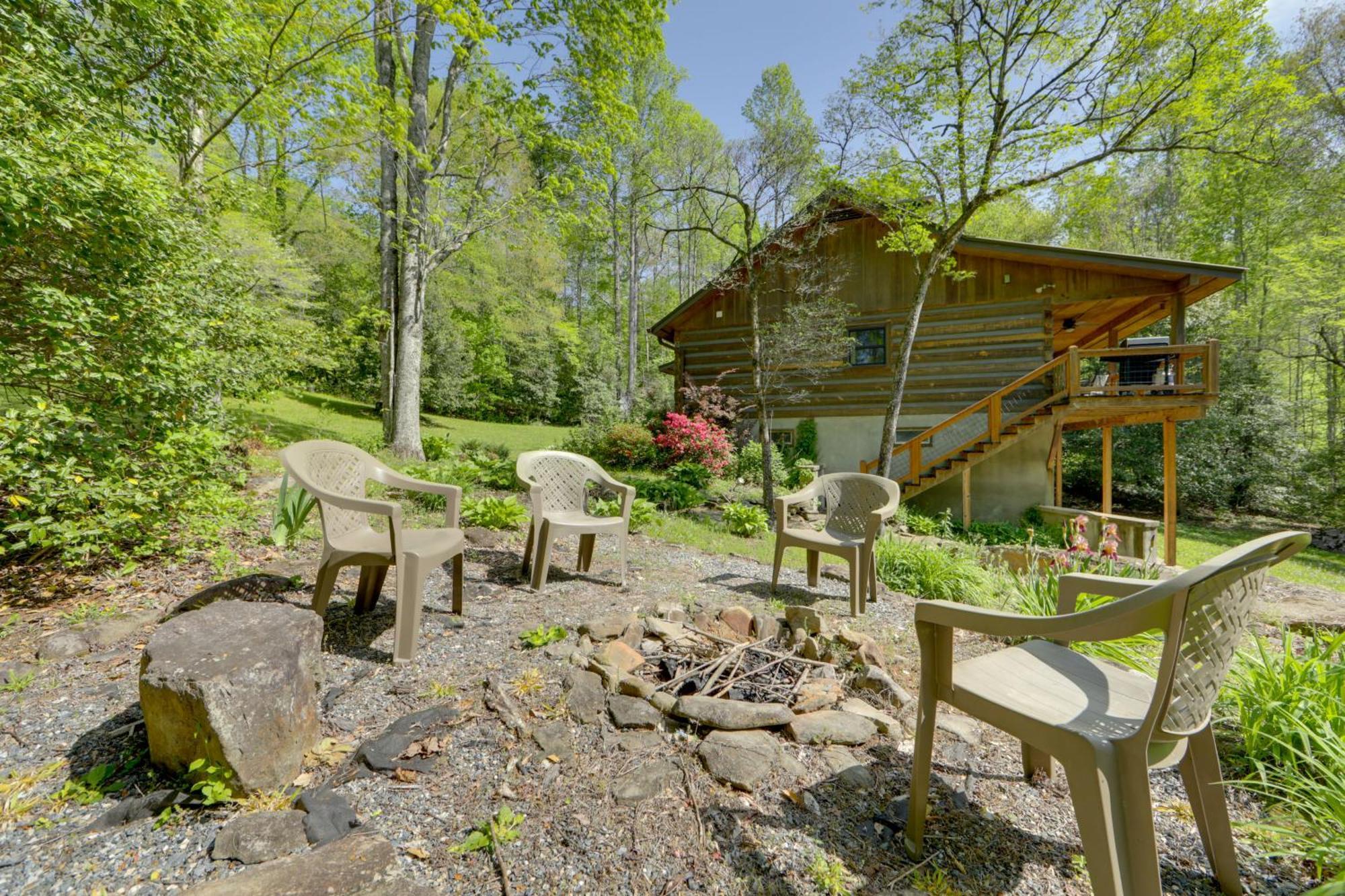 North Carolina Cabin - Hot Tub, Near Coopers Creek Bryson City Bagian luar foto